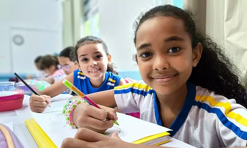 Angra realiza três novas entregas da educação